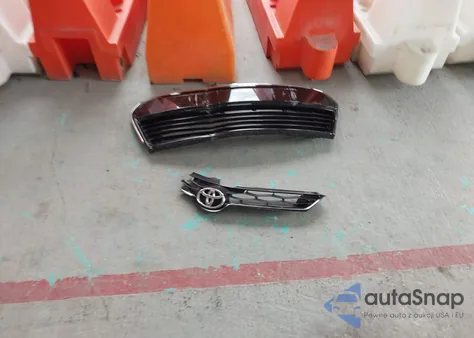 2015 Toyota Corolla S Plus z USA, uszkodzony, nr VIN 2T1BURHE0FC296654